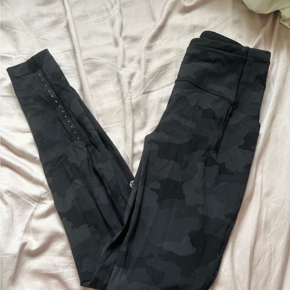 Lulu camo leggings